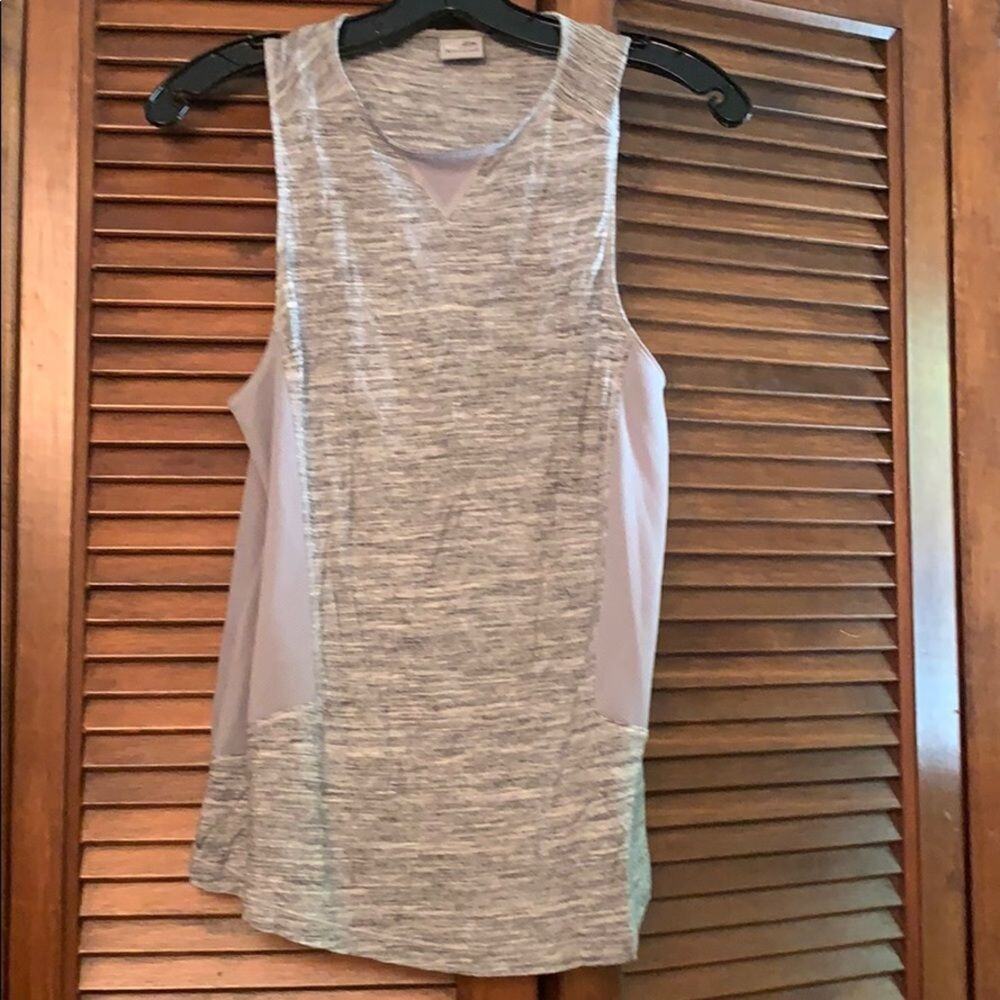 Champion Women’s XS Gray Athletic Tank Top Sleeveless Workout Gym Activewear NWT